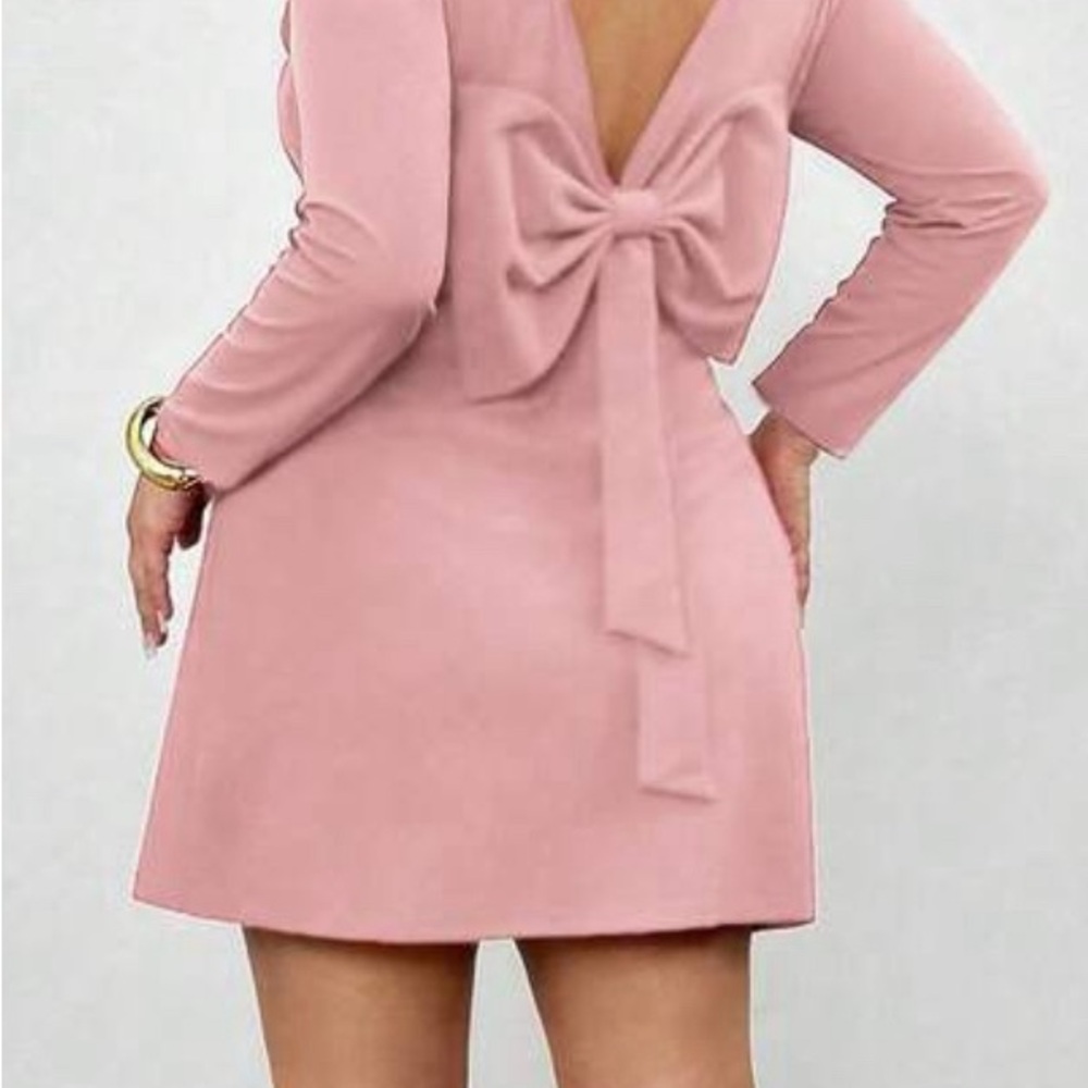 Elegant Pink Bow-Back Dress